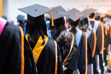 Kuliah S2/S3 Riset di China vs Coursework: Mana yang Lebih Cocok untuk Karier Anda?