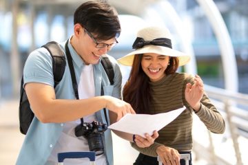 meminta bantuan saat travelling